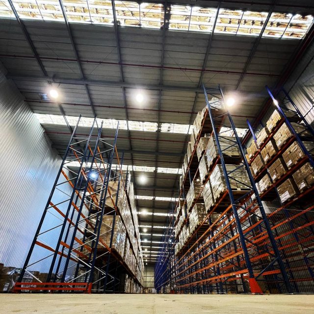 Orgullosos de nuestro #equipo de #profesionales que no solo diseña #almacenes #industriales sino que también los edifica con las más altas prestaciones en seguridad.
•
•
•
#comecperu #arquitectura #seguridadindustrial #almacenes #arquitecturaydiseño #diseñoindustrial #industria #construccioncivil #construccion #arquitecture #civilengineering #civilengineer #civilconstruction #peru