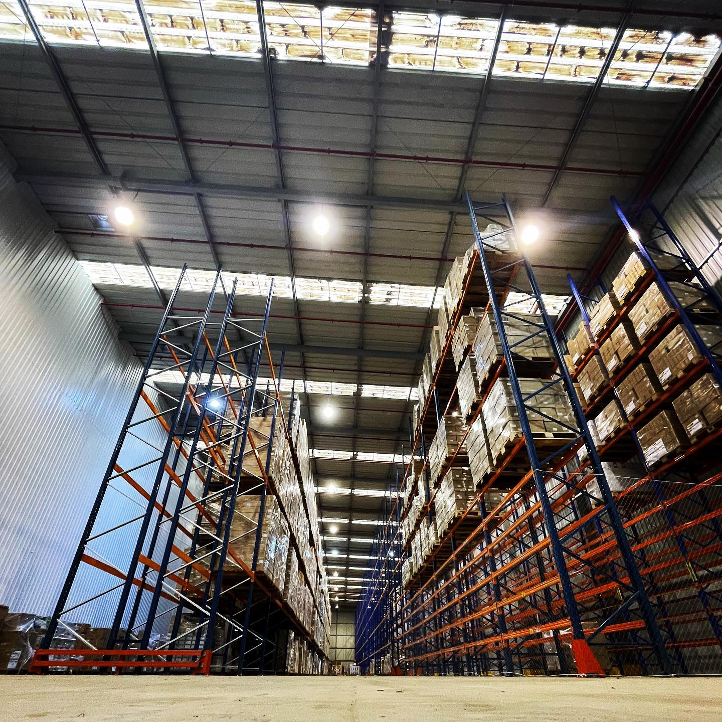 Orgullosos de nuestro #equipo de #profesionales que no solo diseña #almacenes #industriales sino que también los edifica con las más altas prestaciones en seguridad.
•
•
•
#comecperu #arquitectura #seguridadindustrial #almacenes #arquitecturaydiseño #diseñoindustrial #industria #construccioncivil #construccion #arquitecture #civilengineering #civilengineer #civilconstruction #peru
