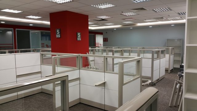 #Remodelación y #equipamiento de #Mobiliario para las #oficinas de ISOLUX.
El trabajó de #muebles fue directo a proveer comodidad para los #colaboradores en su #ambientes y también para las áreas ejecutivas donde se pusieron #sillones reclinares con soporte lumbar además de equipar el área de #recepción.

#ComecPeru #DiseñodeMuebles #DiseñoArquitectónico #Builder #Decoración #perú.